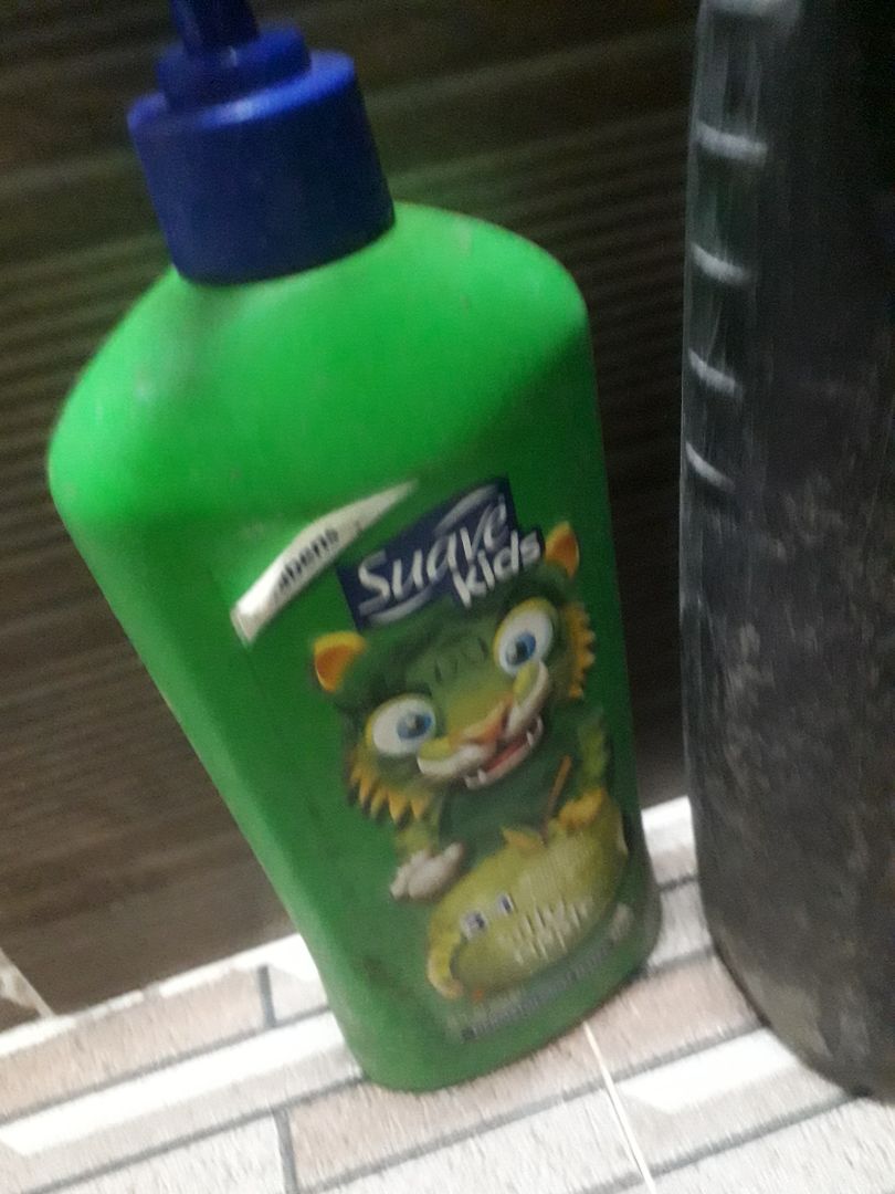 đóng gói ko cẩn thận để đổ sang các sản phẩm khác, đề nghị lần sau đóng gói sản phẩm theo chiều đứng đừng để nằm. đóng gói ko cẩn thận để đổ sang các sản phẩm khác, đề nghị lần sau đóng gói sản phẩm theo chiều đứng đừng để nằm.