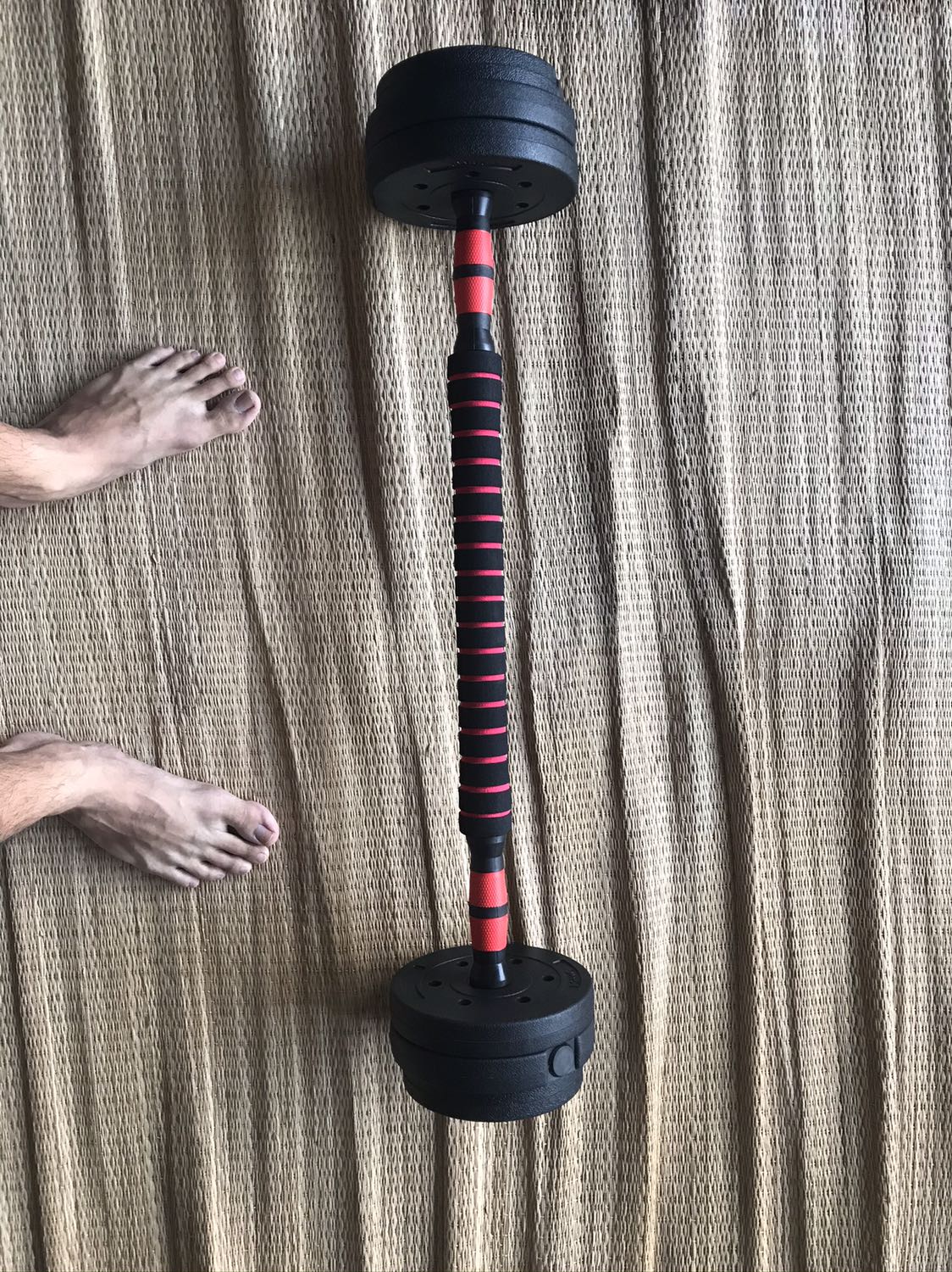 Đong gói tốt kĩ càng, tổng trọng lg 10kg là tính cả cái thanh, chứ bánh tạ chỉ có 9kg thôi.
Nhưng dùng ok với cả gọn, tập mất thời gian xoáy vòng ra vào để lắp thôi. Cái roăng là nhựa nên hi vọng ko bị kẹt do biến dạng.
Hài lòng Đong gói tốt kĩ càng, tổng trọng lg 10kg là tính cả cái thanh, chứ bánh tạ chỉ có 9kg thôi.
Nhưng dùng ok với cả gọn, tập mất thời gian xoáy vòng ra vào để lắp thôi. Cái roăng là nhựa nên hi vọng ko bị kẹt do biến dạng.
Hài lòng