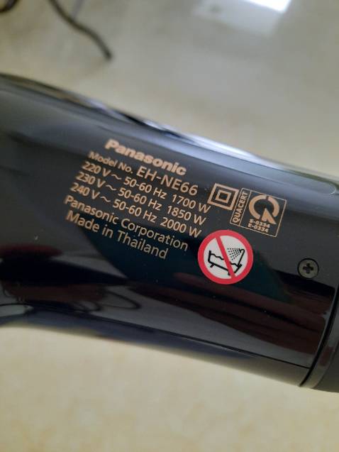 Treo đầu dê bán thịt ***! Thông tin toàn nêu công suất 2000W, thậm chí tương đương 2300W mà thực tế với điện thế VN chỉ có 1700W. Liên hệ shop còn đòi bằng chứng, cung cấp xong im cả ngày. Dễ hiểu vì sao các cty Nhật giờ lụi tàn.