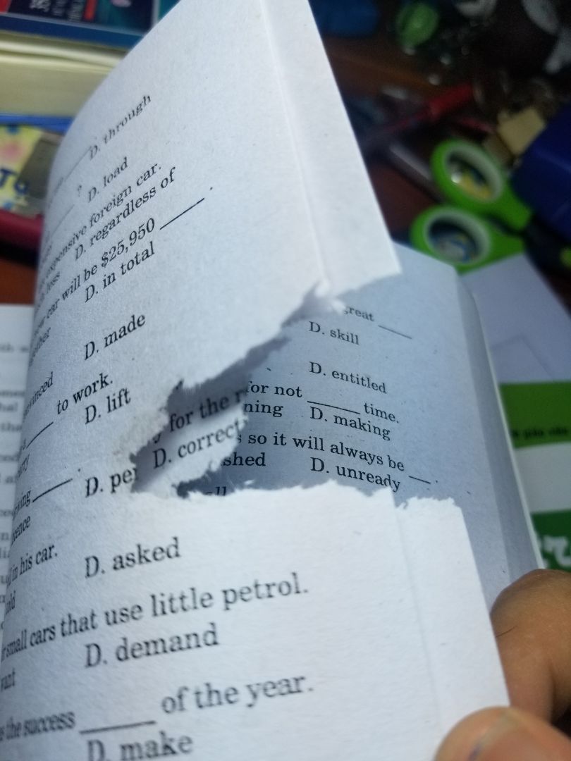 Mình tiki xem lại. sách bị rách tranh giấy mỏng. chất lượng k tốt