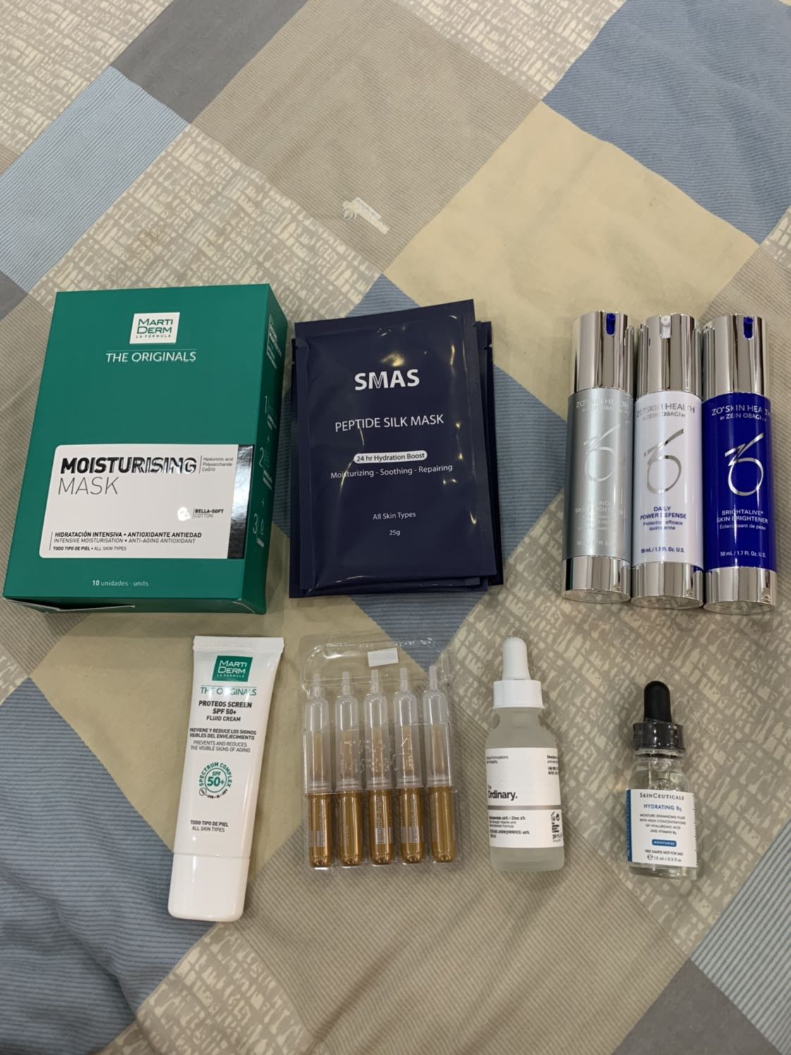 Mua để uống trong liệu trình trắng da. Viên nhỏ dễ uống hi vọng uống xong kết hợp với skincare sẽ trắng lên. Giao hàng nhanh