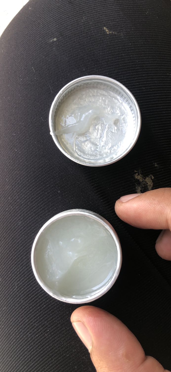 Hộp của mình chảy sệt hết, bỏ tủ lạnh đông lại nhưng mang ra ngoài vẫn chảy Hộp của mình chảy sệt hết, bỏ tủ lạnh đông lại nhưng mang ra ngoài vẫn chảy