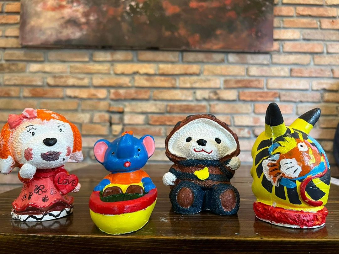 Mình mua vì title, không xem sơ trước nội dung như nào. Nói chung do bản thân thôi, nhưng vì không ưng nội dung nên kệ vậy.
Sách chủ yếu nói về các case cụ thể, chia thành các trường hợp chết khác nhau, kiến thức sinh lí là chủ đạo, có lồng ghép 1 ít ý kiến về nhân sinh.
Nhưng mình thì muốn đọc về nhân sinh, về tâm linh hơn qua title này :)