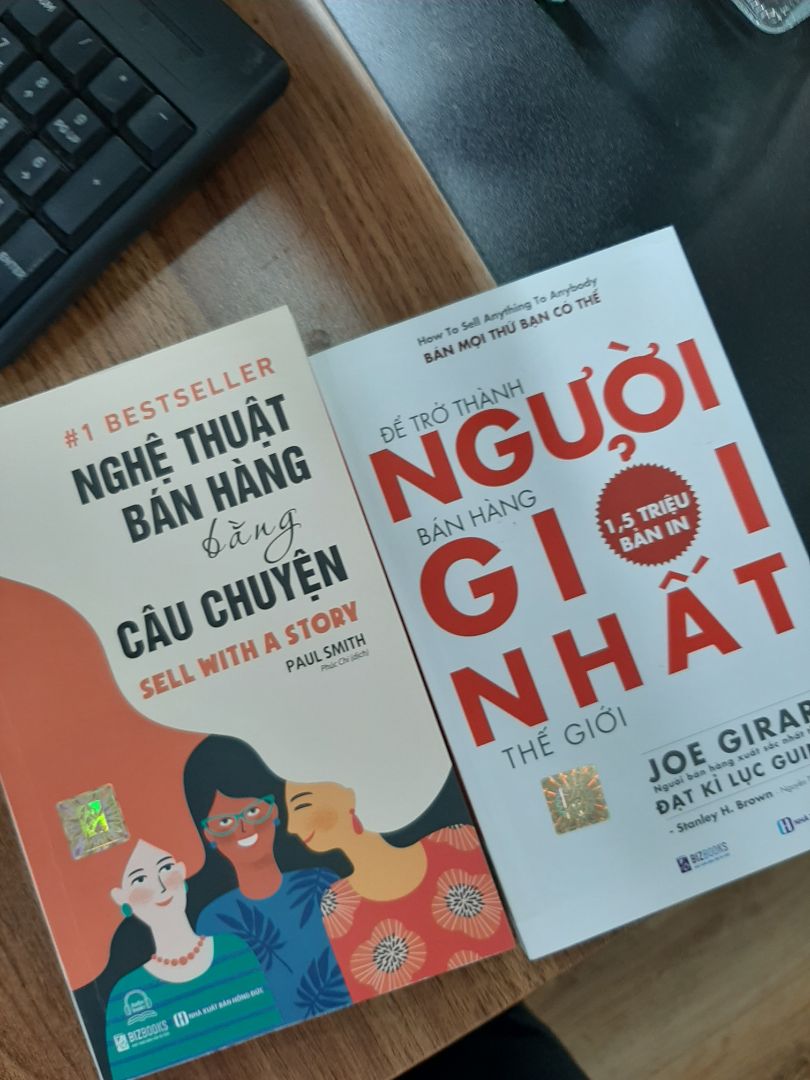 sách của bizbooks đúng tuyệt vời, có app nhập sách đã mua, rồi vô nghe audio song song với đọc giấy nữa, cho người nghe tốt hơn đọc, hoặc trên tàu xe ko đọc được.