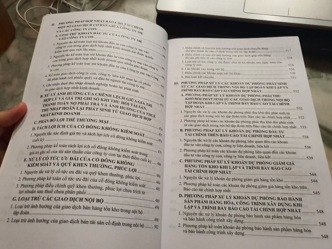 Dịch vụ giao hàng siêu tốc.
Thay vì ghi chép thì mua tập 1-2 về đọc cho nhanh 🐒 Đầy đủ nội dung. Quyển 1 là luật vs liệt kê tài khoản, hạch toán là chính. Quyển 2 là hướng dẫn lập chứng từ, BCTC,...