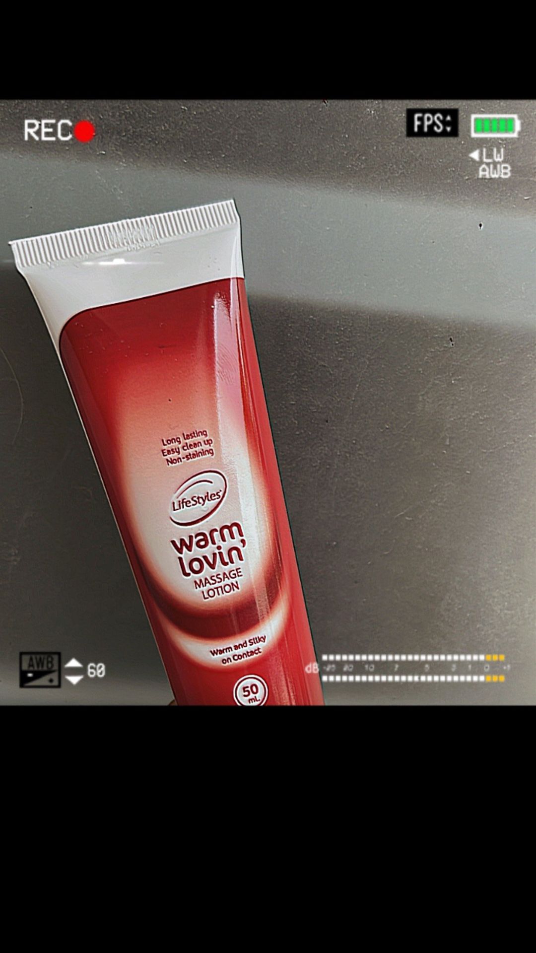 giao hàng tốc độ ánh sáng, mùi thơm hàng đóng gói đẹp khá là kỹ luôn. cho shop 5 sao.