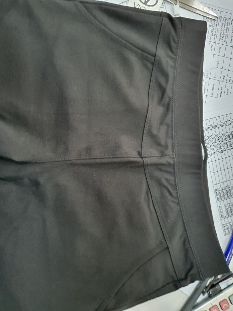 Quần rất đẹp , đường kim mũi chỉ chuẩn, nói  chung rất ưng, giao hàng nhanh, thanks shop.