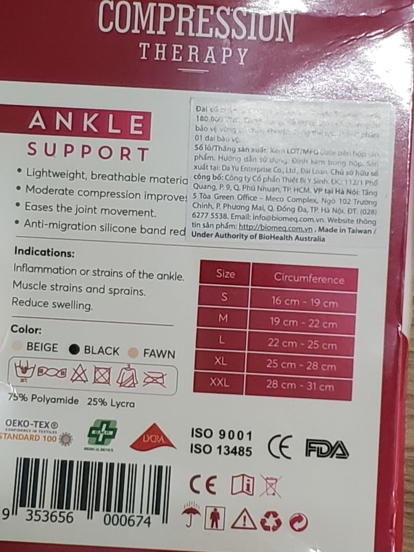 không nói rõ bao nhiêu chiếc, đặt size lớn nhất mà không vừa