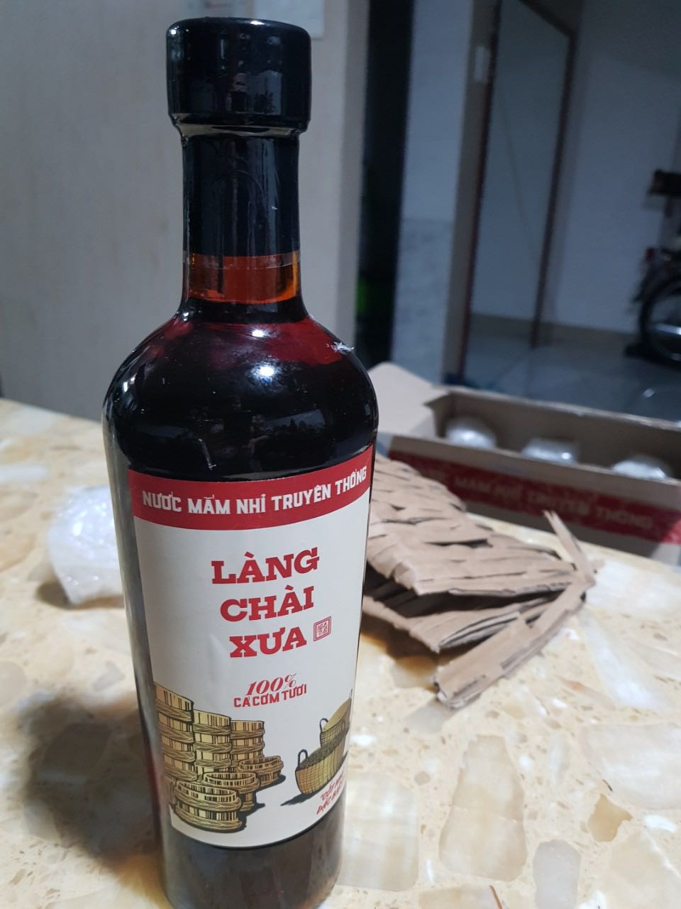 Đóng gói chắc chắn an toàn, nước mắm đậm đà ngon. Nhưng thất vọng giao hàng trễ đến 10 ngày (đặt 03/10 đến 21/10 mới nhận được), gọi điện/ email nhắc 2 lần kiện hàng mới luân chuyển. Q1 - Q. Tân Phú mà cứ ngỡ là oversea. Đóng gói chắc chắn an toàn, nước mắm đậm đà ngon. Nhưng thất vọng giao hàng trễ đến 10 ngày (đặt 03/10 đến 21/10 mới nhận được), gọi điện/ email nhắc 2 lần kiện hàng mới luân chuyển. Q1 - Q. Tân Phú mà cứ ngỡ là oversea.