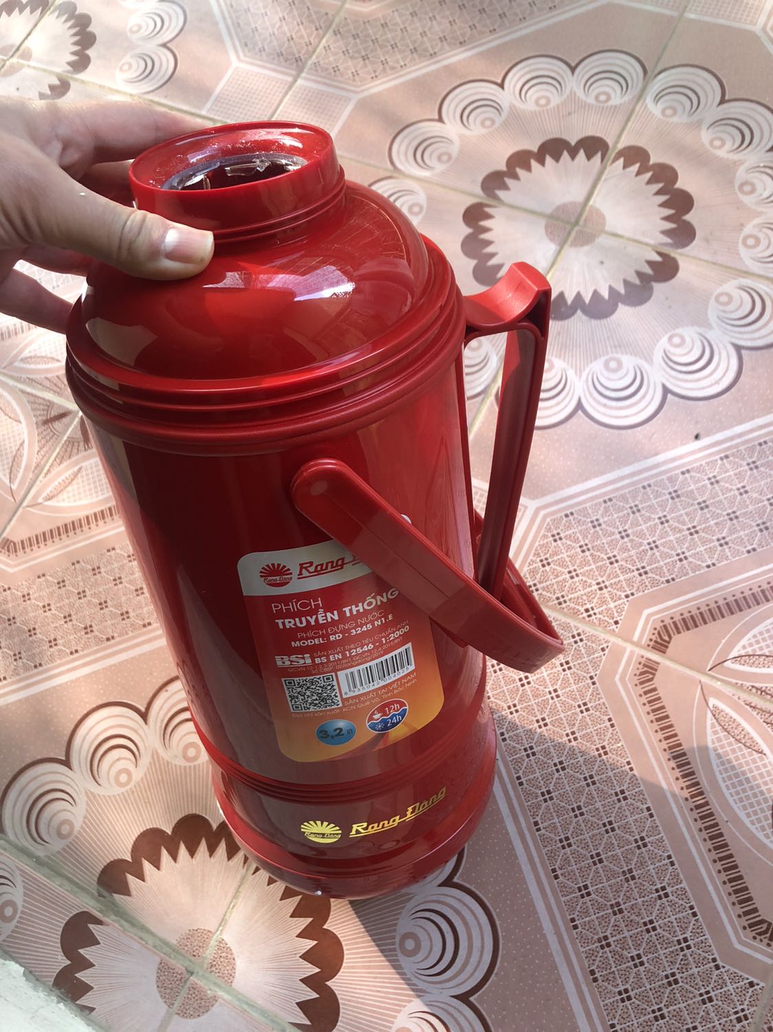 Nhận hàng và phích bị vỡ hết bên trong k thể dùng dc . Mong shop liên hệ với mình để giao cái mới hoặc hoàn tiền lại cho mình