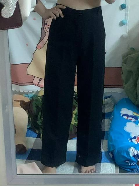 Quần mặc thích lắm mọi người ơi, có co giãn, form đẹp. Moi người nên mua mot cái về mặc nhé.