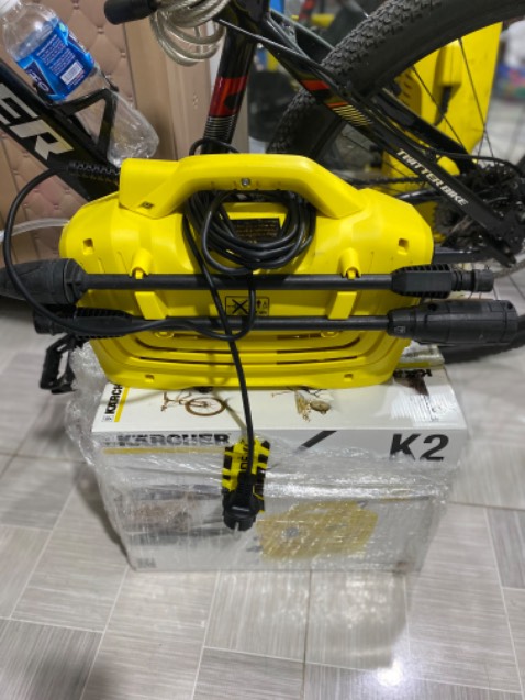 Áp lực mạnh nhưng mà dây áo lực 3m thì hơi ngắn được 4m  thì OK . Mua đợt này được tặng thêm 3thang bảo hành. Hi vọng sài được lâu dài