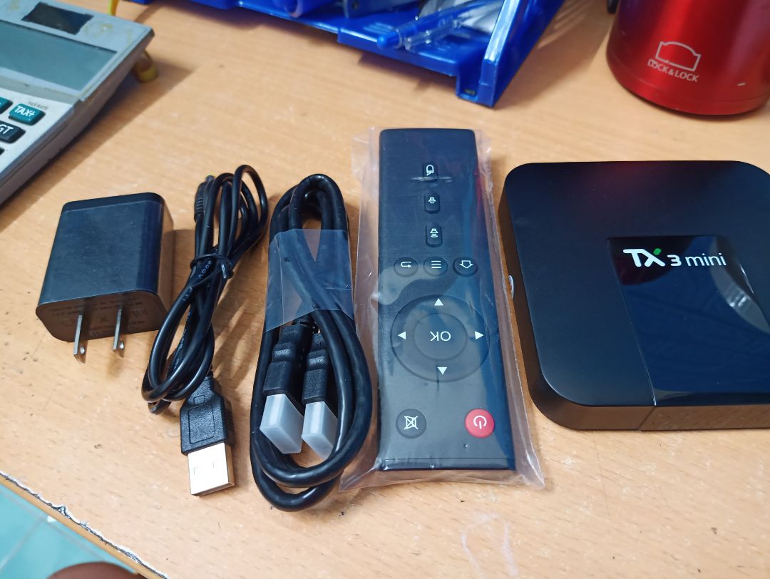 sản phẩn đẹp, nhỏ gọn, nhiều kênh truyền hình, xem youtube, đọc báo bằng trình duyệt ok, wifi mạnh xem nét căng với độ phân giải 1080p ( màn hình cũng phải full HD nhé, mình dùng màn hình vi tính). mới mua chưa vọc nhiều nhưng thấy rất ok với tầm giá. muốn điều khiển bằng giọng nói thì phải mua thêm cái điều khiển khác. hy vọng sử dụng bền.