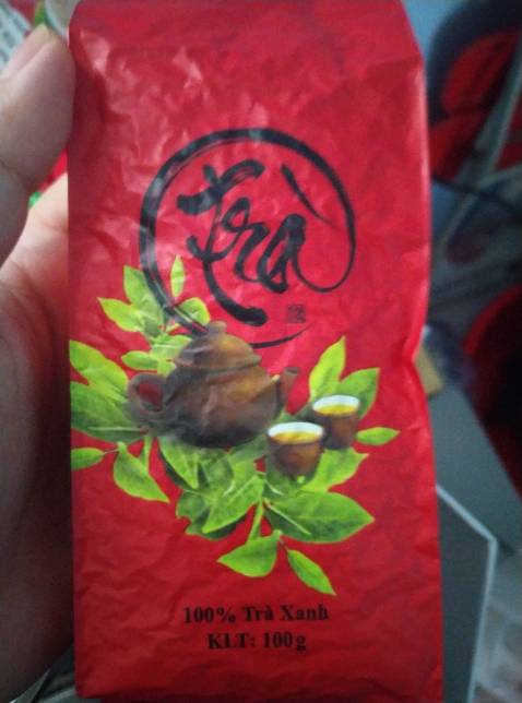 Trà thơm, màu trà xanh ngắt rất đẹp, loại đỏ giá hơi chát nhưng tiền nào của đó. Giao hàng nhanh khá hài lòng