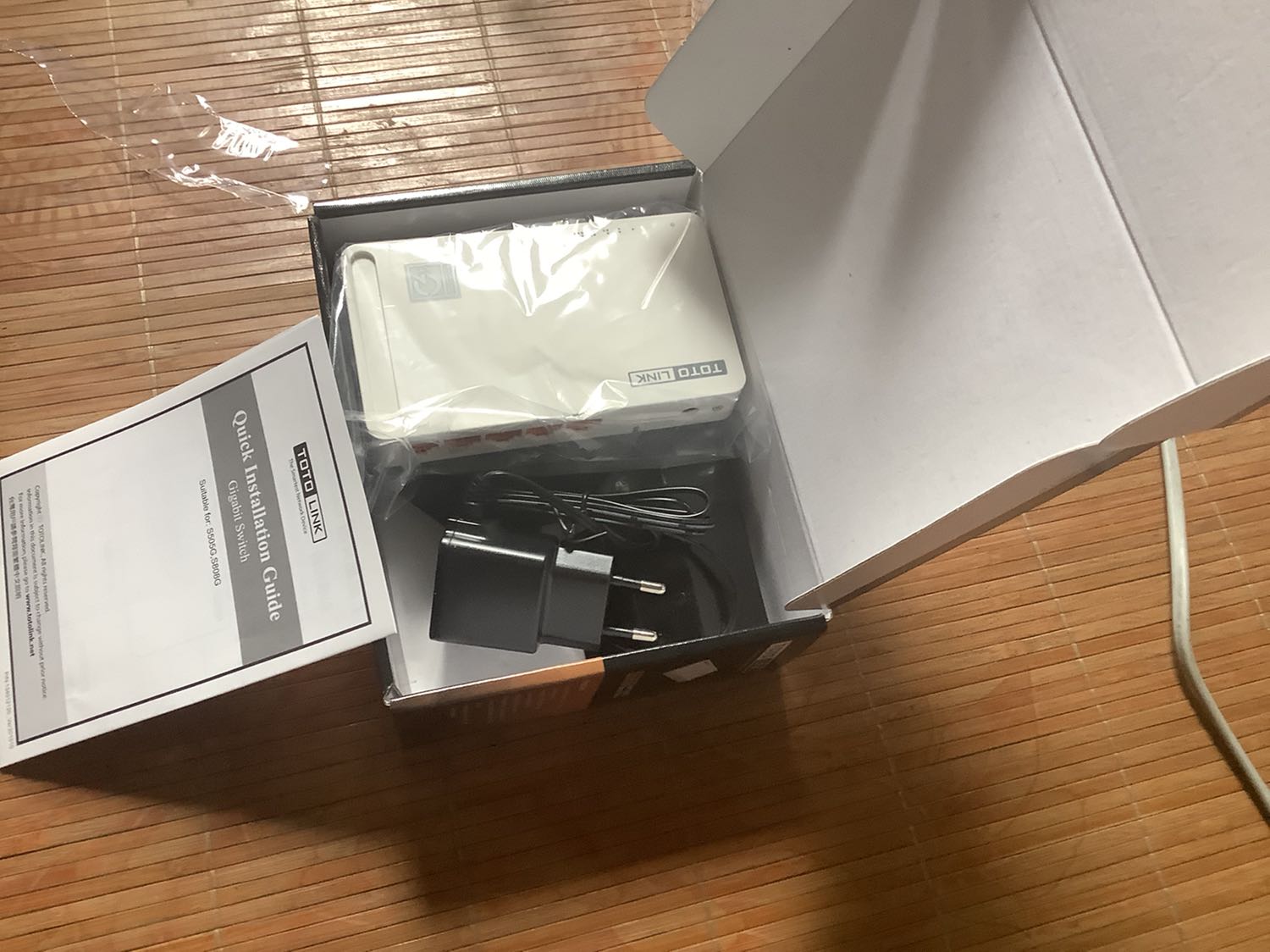 Giao hàng nhanh và free. Vote 5*. Còn chất lượng thì chờ mình xài xong sẽ review sau.