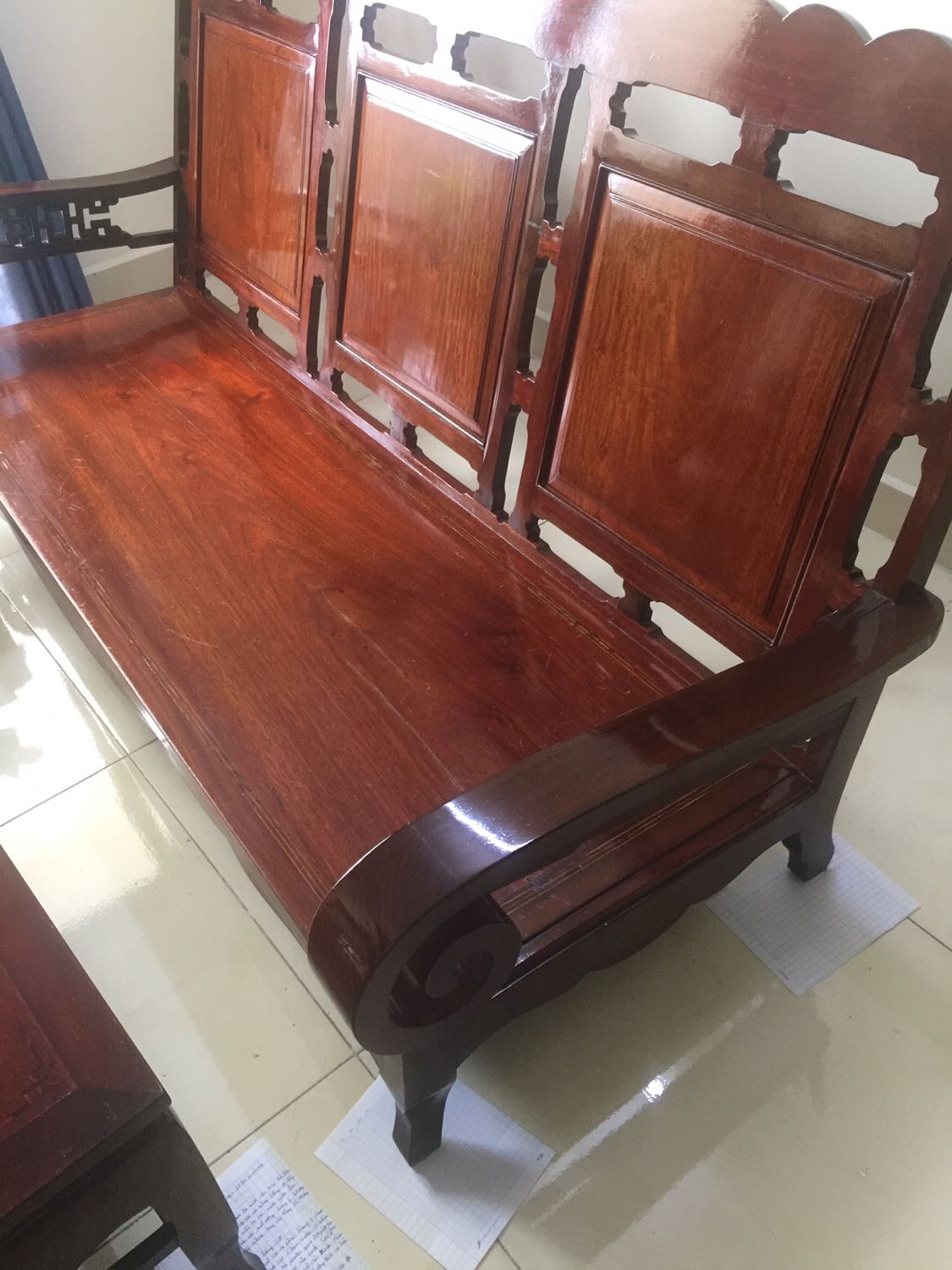 Lên màu đẹp, dễ dàng đánh bóng như mới. Sử dụng rất tiết kiệm và hiệu quả.