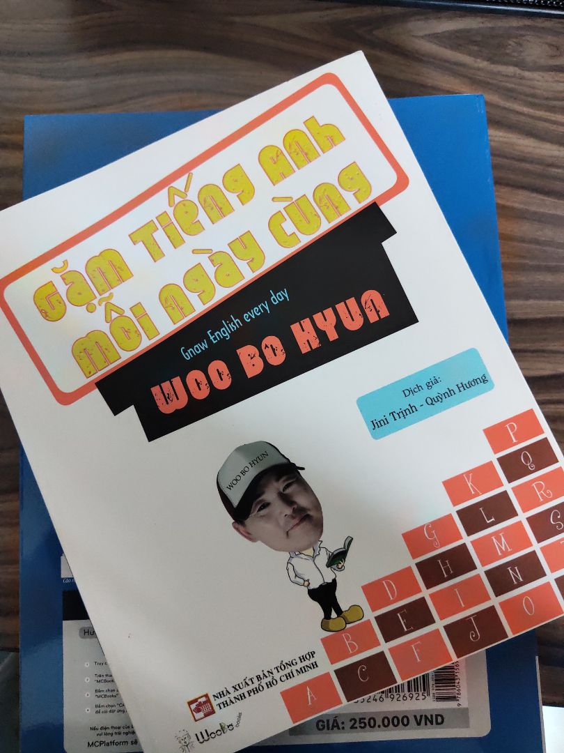 Nhìn chung, sách khá thú vị với cách minh hoạ dễ thương, các mẫu câu có ví dụ, giải thích, ghi chú rõ, dễ hiểu