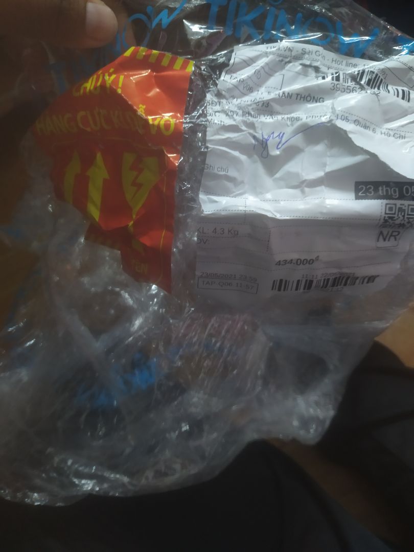 đóng gói co màn co chống nước.Nhưng nhớ mỗi lần giao đều đóng che sản phẩm lại mà( nghe hỏi lý do là sợ bị cháo hàng).Nhưng nay nhận hàng thì ko cò vẫn thấy sản phẩm