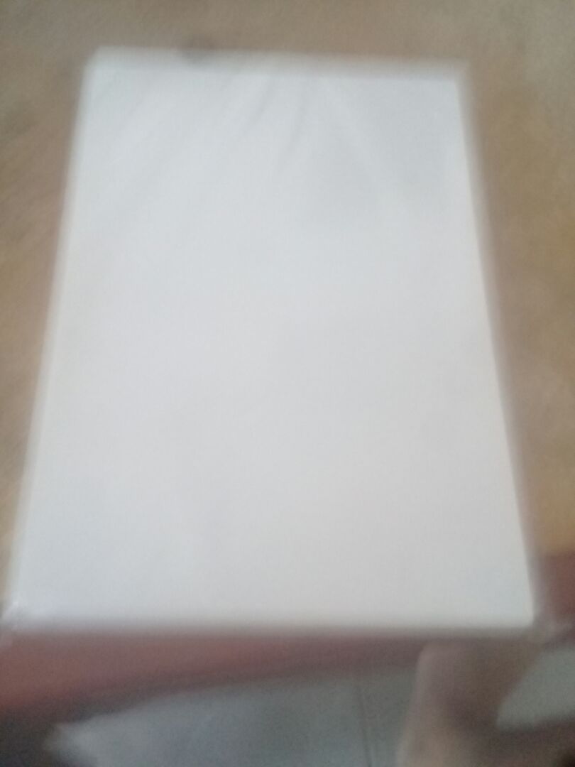 Không giống nhau tên bìa giấy