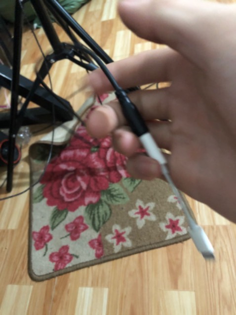 cáp dài quá mà lỡ to mồm kéo hẳn 5m nên thôi mốt có đi pk thì chạy xa tận 4m vẫn thoải mái nhảy nhót 😂😂😂