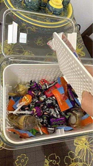 đẹp xuất sắc luôn ý. chưa bao giờ mua đc bộ hộp ưng ý như này, chuẩn tiền nào của nấy. Dày dặn, nên mua mn ạ