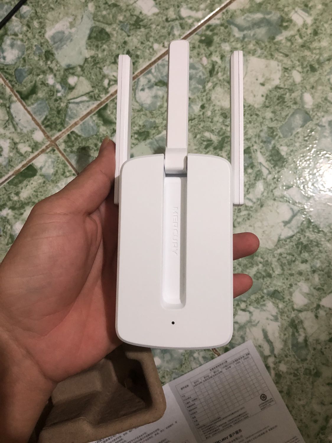 Rất tuyệt vời. Kết nối từ tầng một lên tầng 3 vẫn rất ổn và mượt mà. Cho 5 sao nhé!