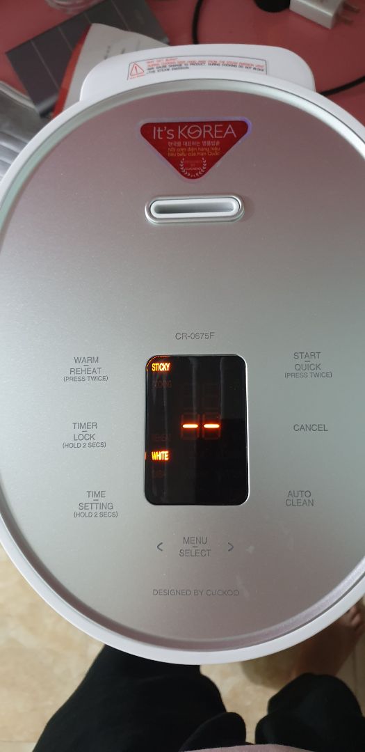 shop làm aqn kiẻu j mà hỏi huóng dẫn sử dụng nồi mấy ngày ko trả lời là sao, để khách mua nồi về để ngắm à, hay nồi hỏng ko dùng được nên ko dám trả lời