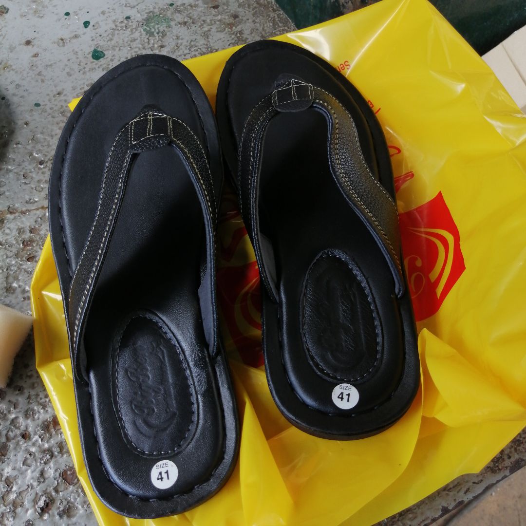 giao hàng nhanh nhưng bị lỗi xíu