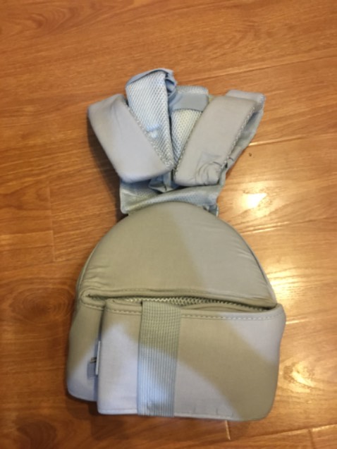 Đai địu có chất lượng rất tốt. Dây đai chắc chắn, dễ dàng thay đổi chiều dài,  khoá loại to, đệm ngồi êm, , không xẹp lún