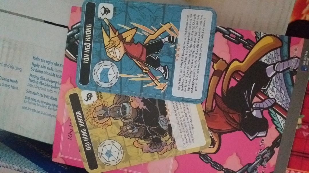 Chất lượng sản phẩm tuyệt vời, giao  nhanh. Nhận sách vẫn được kèm theo 2 thẻ bài nữa ạ👍👍