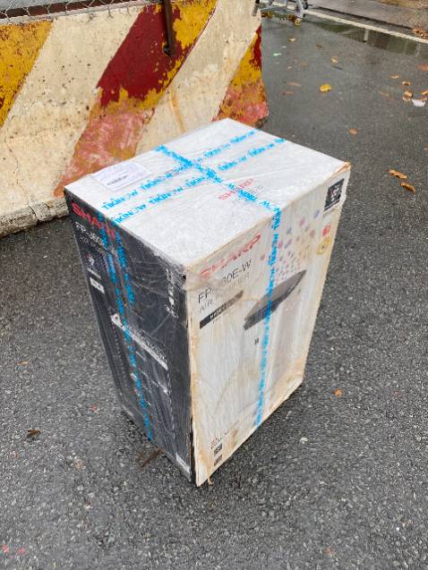 Nhân viên giao hàng thân thiện.
TIKI nên góp hàng cẩn thận hơn. Thêm nhiều lớp nilon
Khi nhận hàng lớp nilon gần như rách trầy tới hộp đựng sản phẩm
Sản phẩm hiện xài oki Nhân viên giao hàng thân thiện.
TIKI nên góp hàng cẩn thận hơn. Thêm nhiều lớp nilon
Khi nhận hàng lớp nilon gần như rách trầy tới hộp đựng sản phẩm
Sản phẩm hiện xài oki