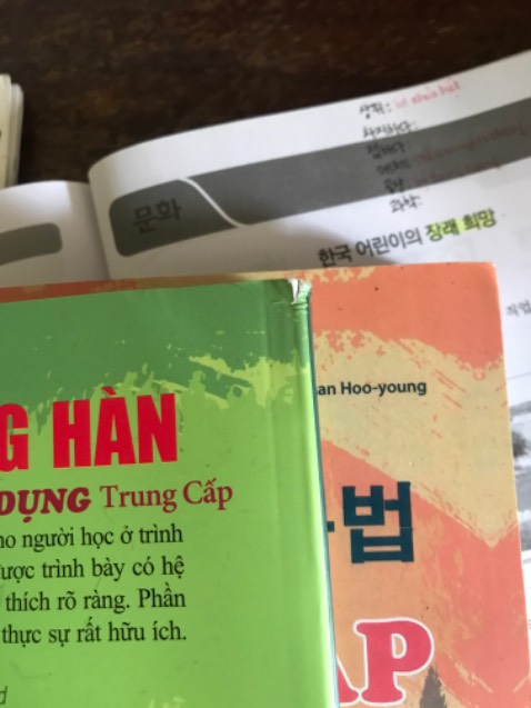 (*) Đánh giá không tính điểm
Đóng gói chưa kỉ lắm bị rách sách rồii :((