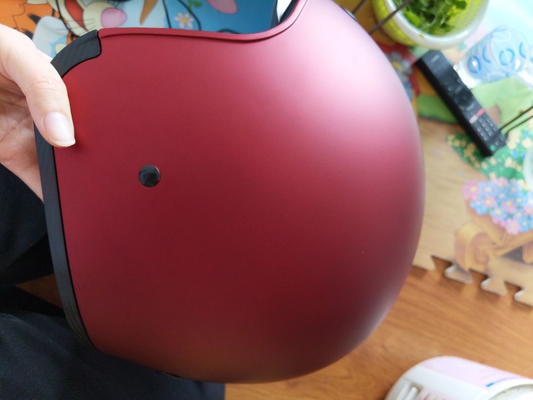 giao hàng từ trong Nam ra mà khá nhanh shipper nhiệt tình gói quà cẩn thận hộp ko bị bóp méo lắm. Mũ đẹp màu giống hình hịn lắm săn đc sale giá rẻ chất lượng đáng mua nhé