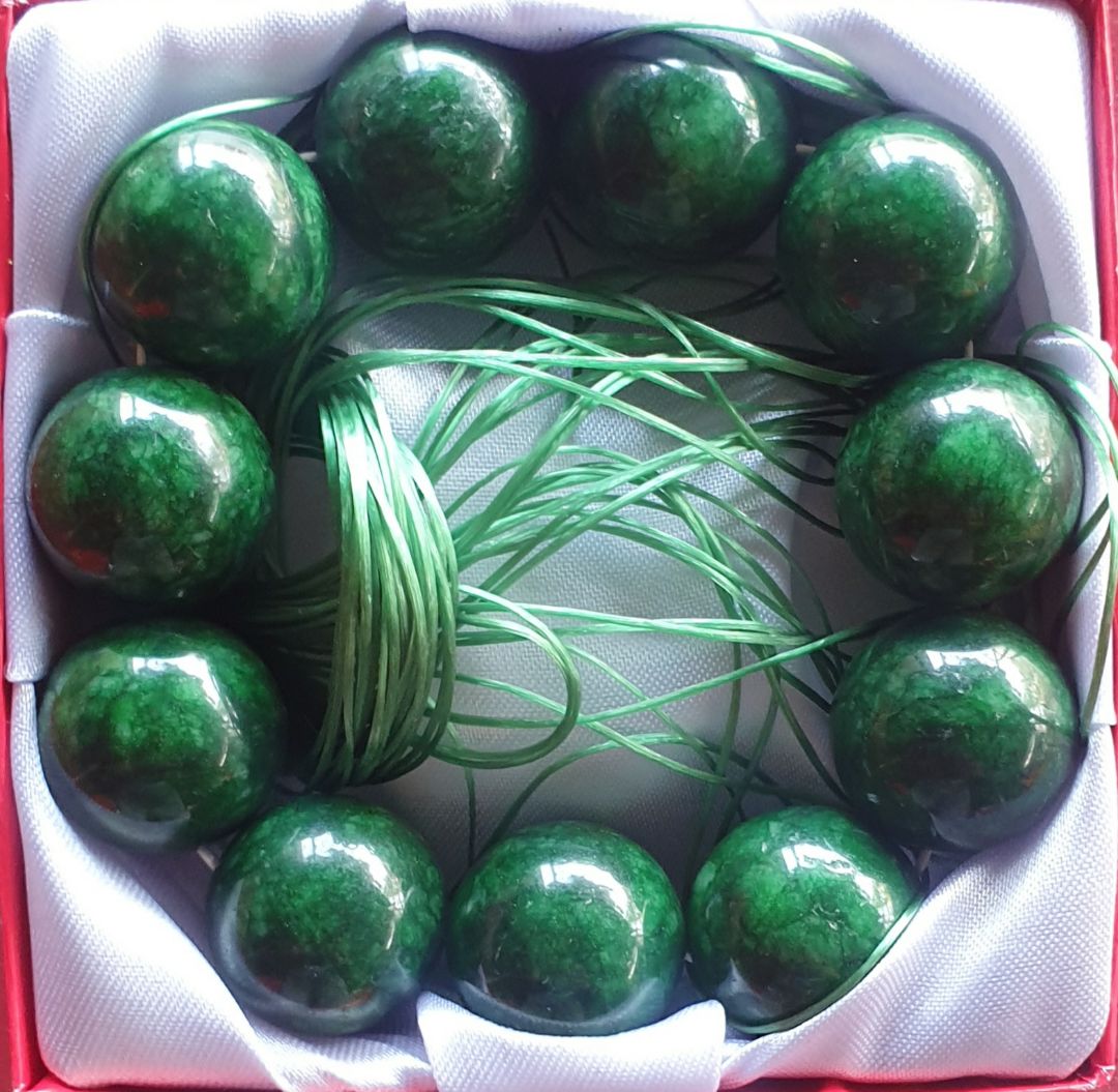 hình sản phẩm rất sáng màu khi quảng cáo,  nhưng sản phẩm giao hàng không giống như vậy ! thật xấu hỗ !