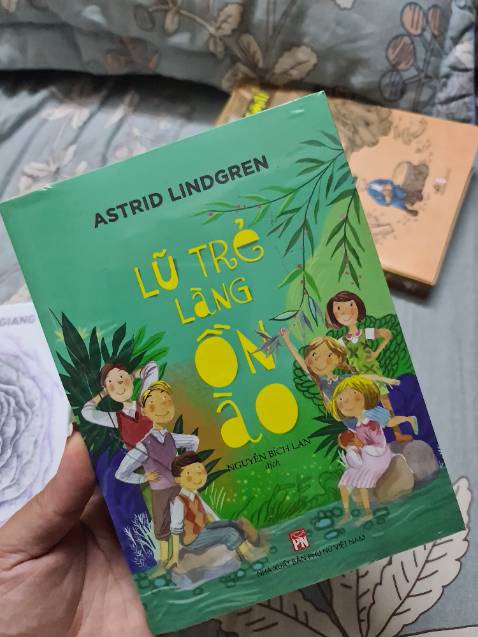 Cuốn sách này nhỏ xíu và mỏng...mình chưa đọc cũng chưa nghe lũ nhỏ phản hồi gì cả.