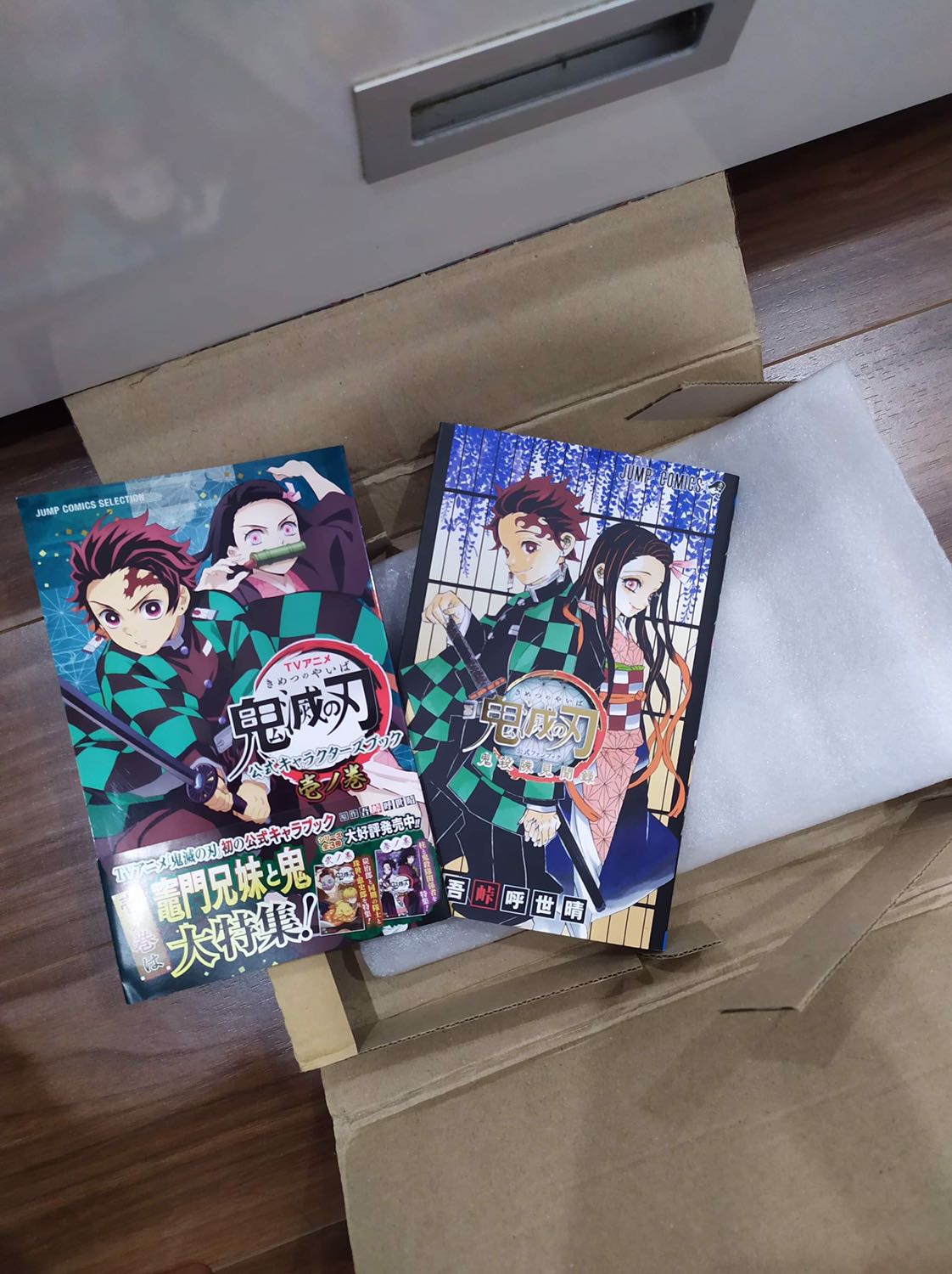 giao hàng hơi lâu nhưng hàng khá đẹp, đóng gói kỹ càng, rất đáng tiền