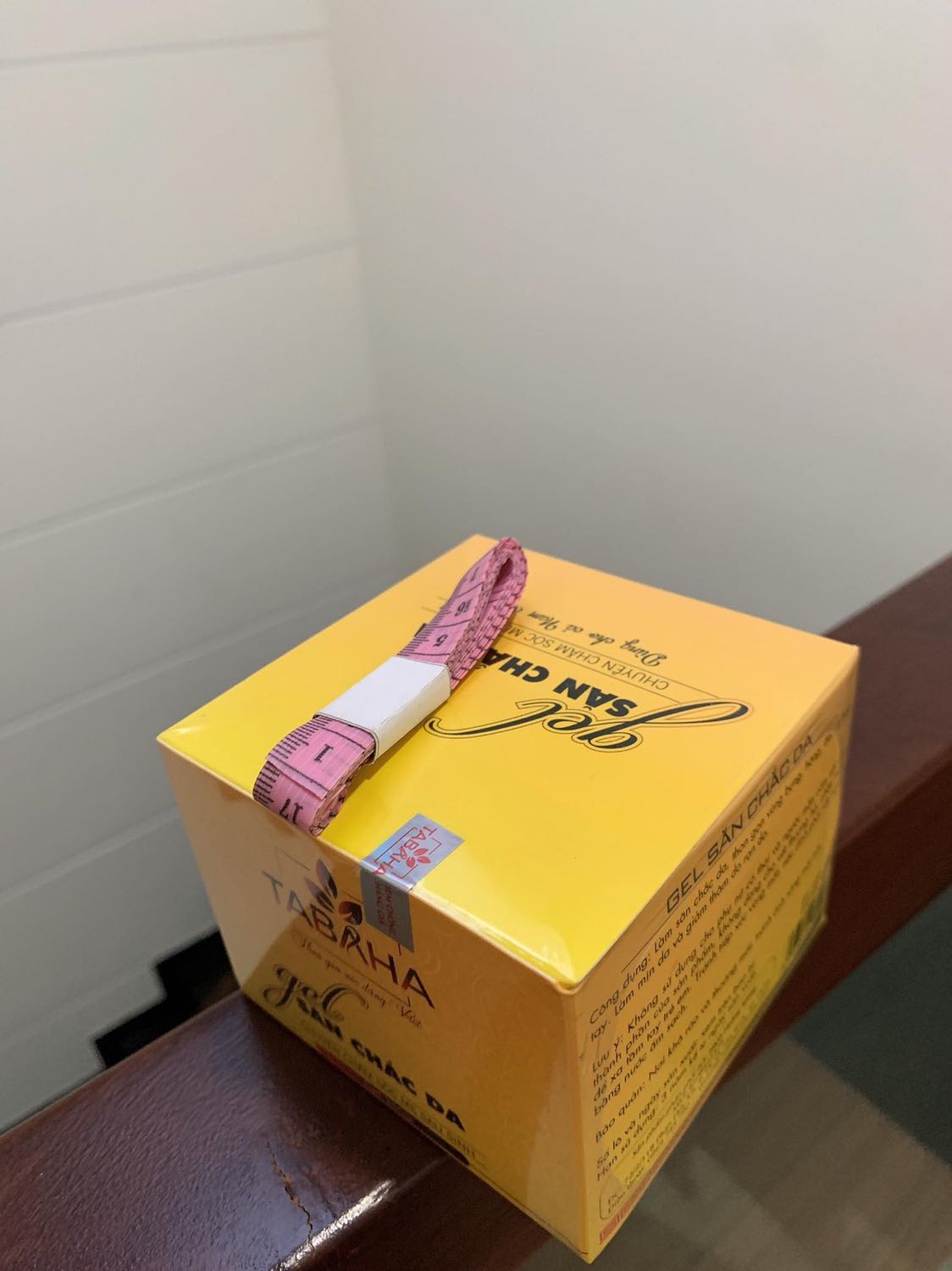 Giao hàng nhanh... kem thia nóng nên mình không dám thia nhiều lúc đầu hơi ngứa nhưng một chút thì hết, mình thấy sp khá là ok. Sẽ duy trù dùng để có vòng eo như ý. Hihi Giao hàng nhanh... kem thia nóng nên mình không dám thia nhiều lúc đầu hơi ngứa nhưng một chút thì hết, mình thấy sp khá là ok. Sẽ duy trù dùng để có vòng eo như ý. Hihi