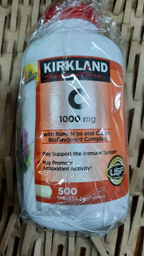 tăng cường viatmin C, hộp lớn mua cho cả nhà cùng uống. moiix ngày 1 vien, rát là tiện