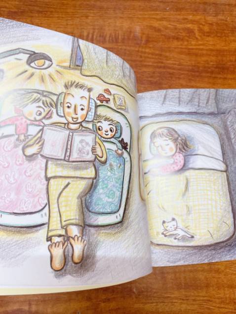 "Sávh y hình nội dung hay  màu sắc đẹp giao hàng nhanh
"