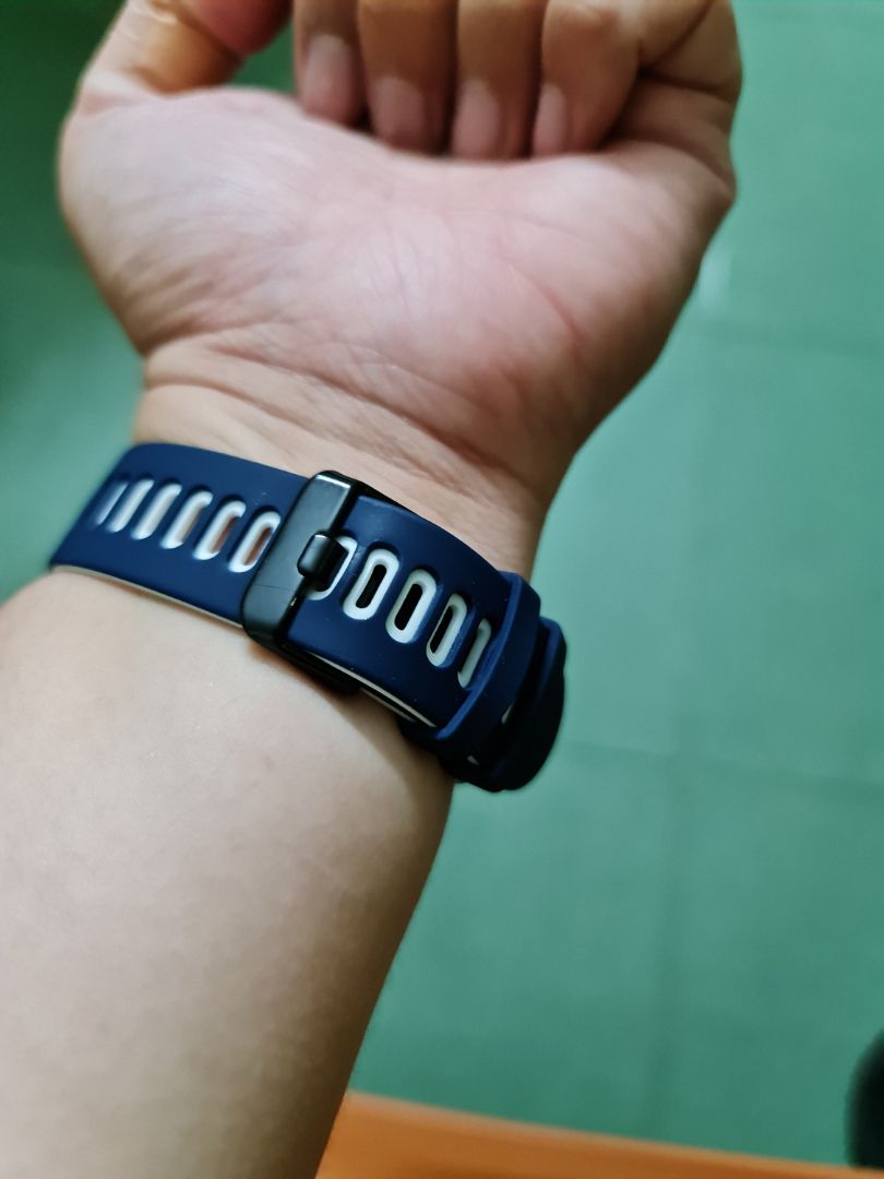 Sản phẩm đẹp, dày dặn chắc chắn hơn dây zin nhiều.