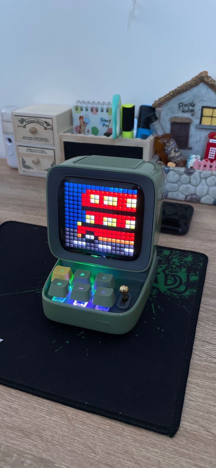 Sản phẩm giao nhanh hơn dự kiến. Sản phẩm tốt, chất lượng, loa đẹp nghe hay rất thích luôn. 5 sao nhé