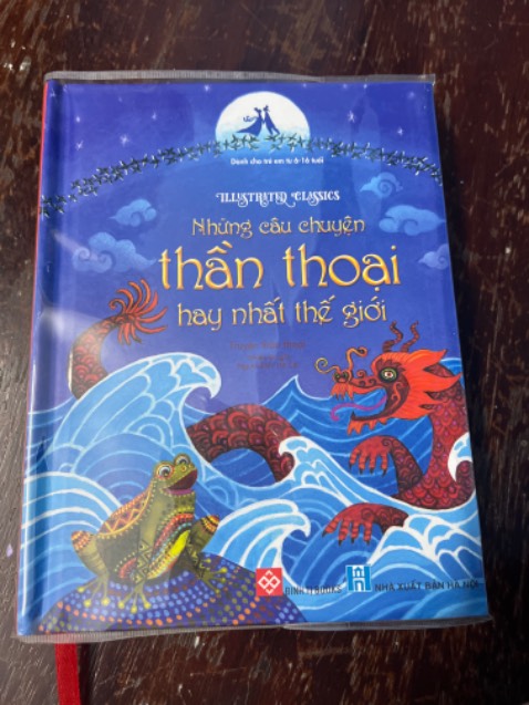 Một cuốn sách dễ thương dễ đọc, rất phù hợp cho trẻ cấp 1. Các câu chuyện ngắn dễ đọc, không bị ngán kèm hình ảnh minh hoạ thu hút. Rất ok nếu muốn khuyến khích con đọc sách thì nên mua nha!