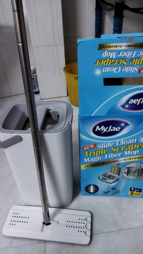 Mẫu mã kiểu dáng đẹp, chất liệu của sản phẩm tốt bền. Dùng lau nhà dễ dàng sạch, đúng như mô tả. Mua trên tiki giảm giá nhiều hơn so mua trên các sàn khác. Giao hàng nhanh, đóng gói cẩn thận. Rất hài lòng.