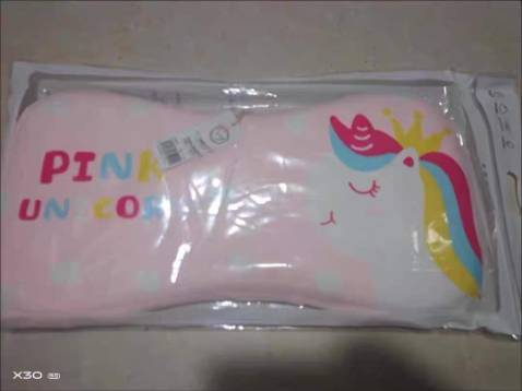 Shop giao siêu nhanh .Vải mịn ,gối êm  màu hồng siêu cute đẹp lắm luôn ý mua lần đầu mà ưng dã man