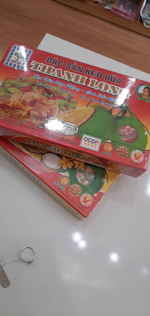 🥰Sản phẩm rất ngon hương vị dễ ăn béo ngọt vừa phải  tuyệt vời, tôi không thể trông đợi gì hơn. Cảm ơn nhà cung cấp, nhà sản xuất, cảm ơn người bán hàng, cảm ơn sàn thương mại điện tử, cảm ơn người vận chuyển để tôi có cơ hội dùng sản phẩm tốt như thế này.
😎Hàng đóng gói rất đẹp. Quả nhiên người bán đã gửi gắm rất nhiều tâm tư và tình cảm trong lúc gói hàng. Hộp không có dấu hiệu bị móp, chứng tỏ bộ phận vận chuyển đã nâng như nâng trứng, hứng như hứng hoa. Xin nghiêng mình cảm ơn vì tất cả.
😄Thời gian vận chuyển rất hợp lí. Tôi đã đặt hàng với tâm thế hào hứng chờ đợi để được trải nghiệm sản phẩm và tôi không hề bị chờ mỏi cổ. Có thể thấy bên vận chuyển không quản ngại thời tiết và đường xá xa xôi để đưa sản phẩm cho tôi trong thời gian ngắn nhất.