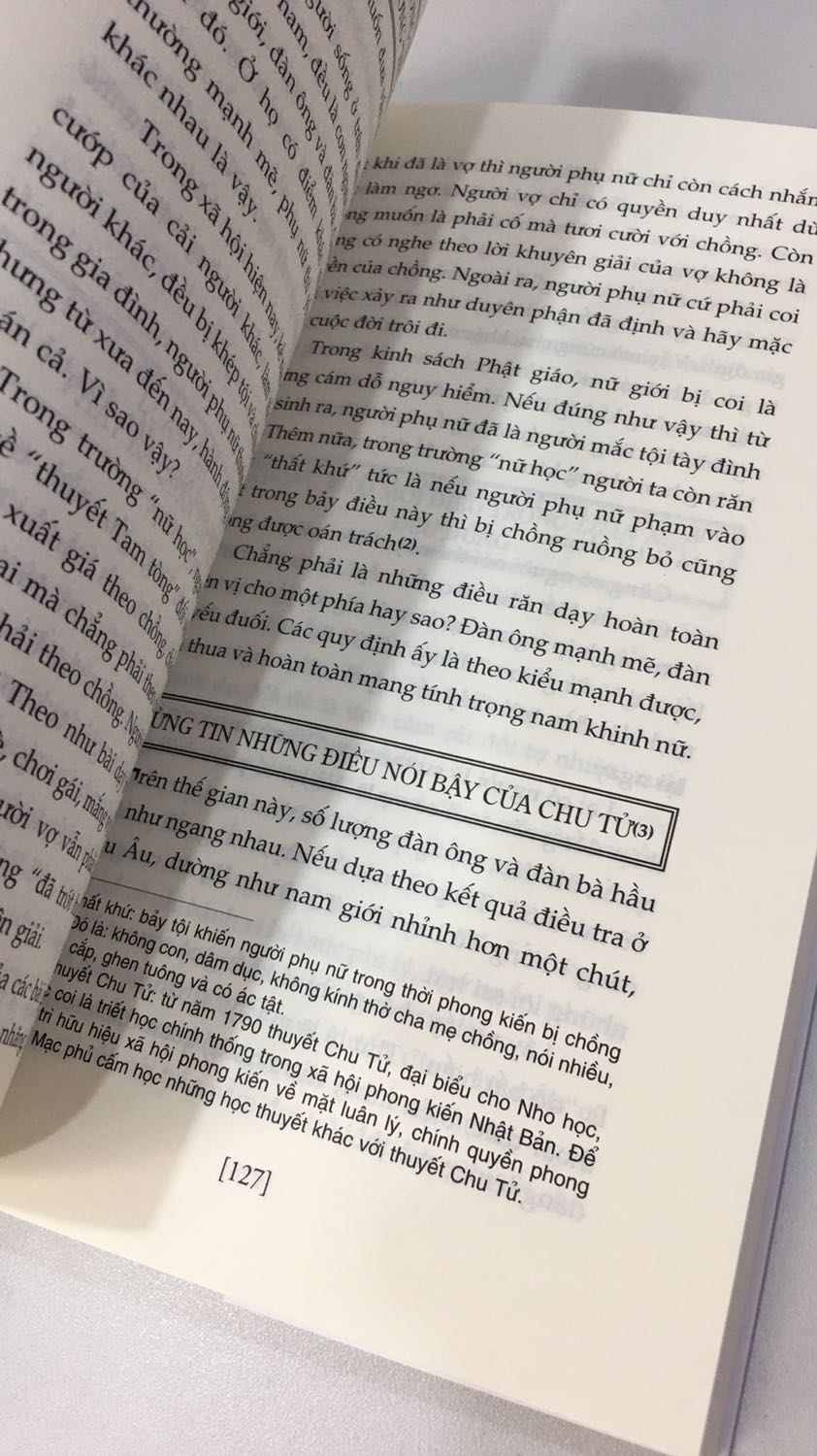 Mình nhận được sách đúng như dự kiến luôn. Bên ngoài sách có một miếng như cái bìa sách luôn. Mình kh bít gọi là gì ha ha ha nhma đẹp xĩu mng ah. Nội dung thì chắc mỗi ng sẽ có một cảm nhận cho riêng mình nhaa. Mng ủng hộ shop nha. Mình nhận được sách đúng như dự kiến luôn. Bên ngoài sách có một miếng như cái bìa sách luôn. Mình kh bít gọi là gì ha ha ha nhma đẹp xĩu mng ah. Nội dung thì chắc mỗi ng sẽ có một cảm nhận cho riêng mình nhaa. Mng ủng hộ shop nha.