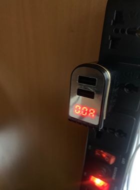 Mua hàng về sản phẩm mặt kính bị bung....sau khi dùng bị lỗi có hiện tượng như cắm vào ổ điện có đèn sáng...kêu rè rè một lúc thì mất tín hiệu và không vào sạc..nhưng khi rút điện ra thì sản phẩm lại hiển thị thông số...Đã liên hệ với Tiki để bảo hành nhưng gửi lại sản phẩm vẫn bị lỗi và hiện tượng như trước khi gửi bảo hành...