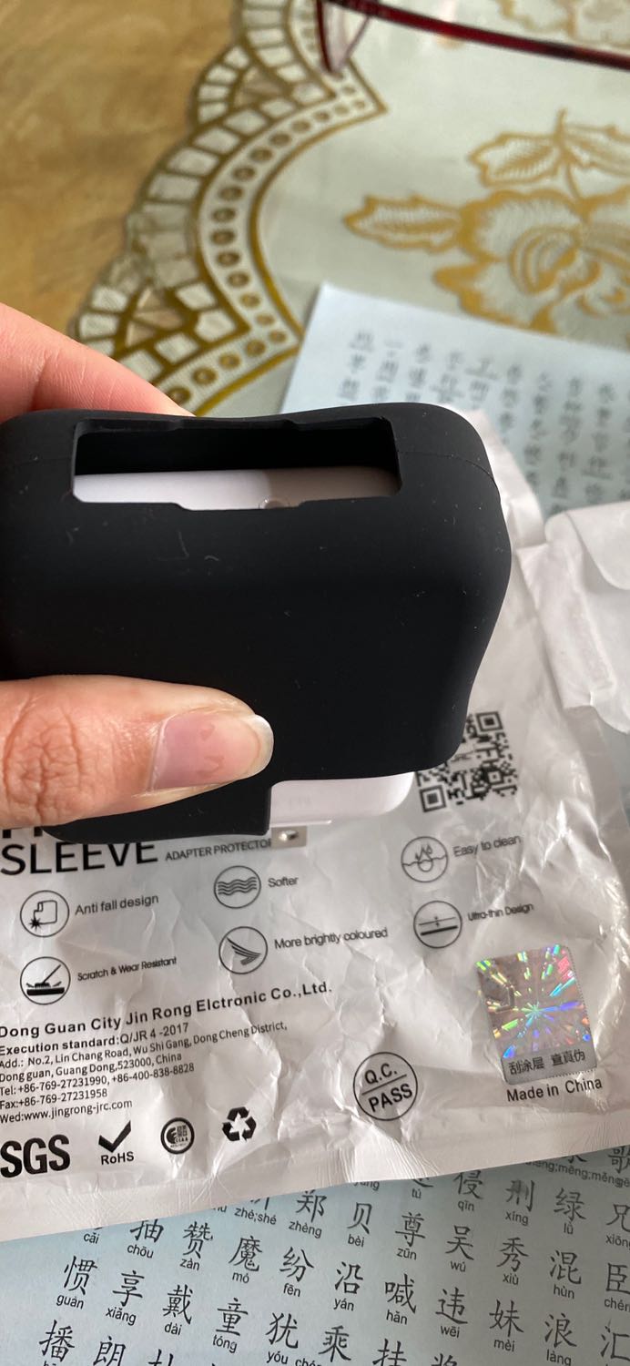 Shop có lộn k, mac của mình cũng là air 13” 2020 sao lại lọt tỏm ntn