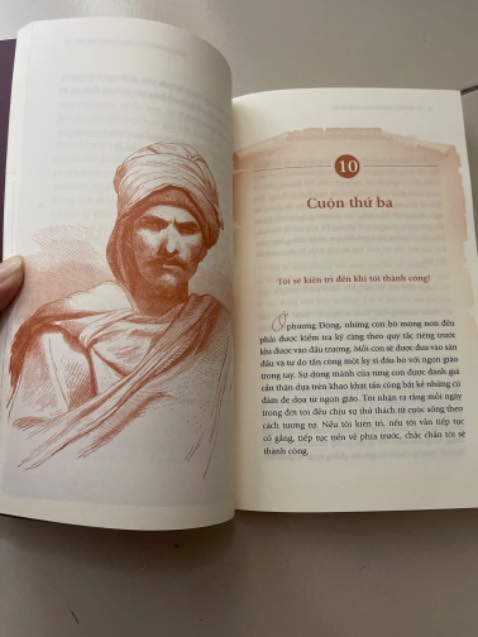 Sách đẹp hơn mình tưởng. Nội dung tuyệt vời. Mình có mua bản cũ đọc nhiều nát hết sách nên mua bản mới. Mỗi người kinh doanh hay bán hàng nên đọc nhé.