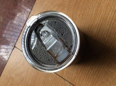 Sản phẩm rất thô, không hề giữ được nhiệt khi đựng cà phê nóng ( được khoảng 2 giờ ) phí tiền và thất vọng vì thấy nhiều người đánh giá giữ nhiệt rất tốt ( có lẽ giữ lạnh thì lâu hơn).